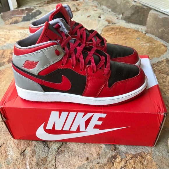 jordan 1 fire red
